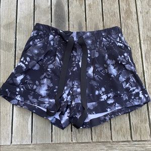 Lululemon Black and White Tie Dye Running Shorts